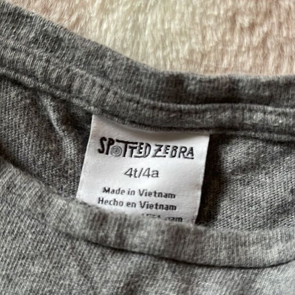 Causal grey 3/4 sleeve dress! Size 4T - Picture 3 of 3